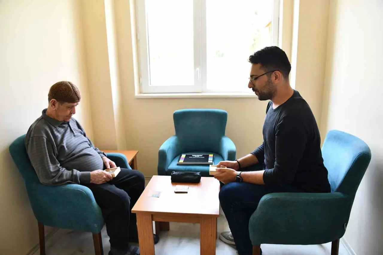 alzheimer-hastalari-dil-becerilerini-gelistiriyor