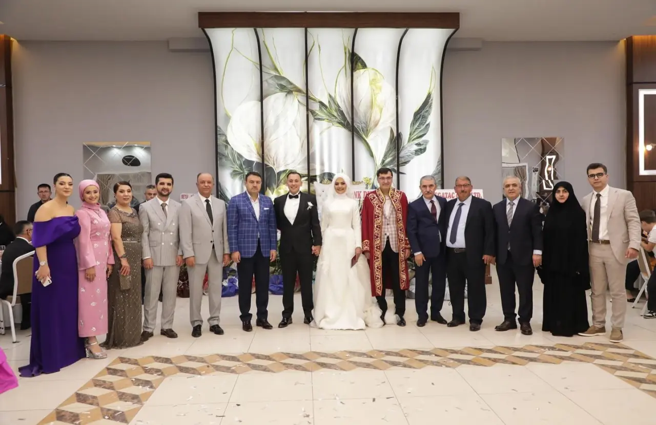 vali-musa-isin-toplumu-ayakta-tutan-en-buyuk-guc-aile-icindeki-sevgi-ve-bagliliktir