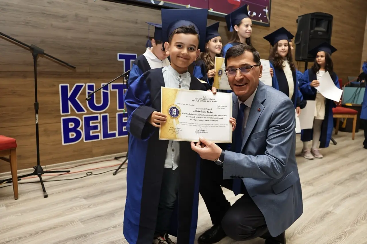 kultur-sanat-akademisi-ilk-mezunlarini-verdi