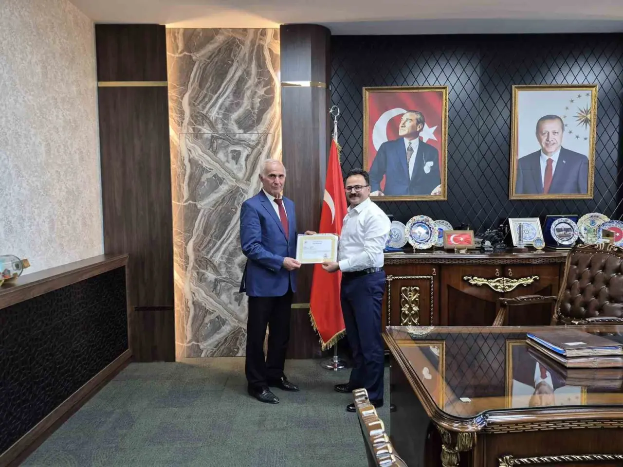 35-yildir-gedize-hizmet-veren-doktor-veda-etti