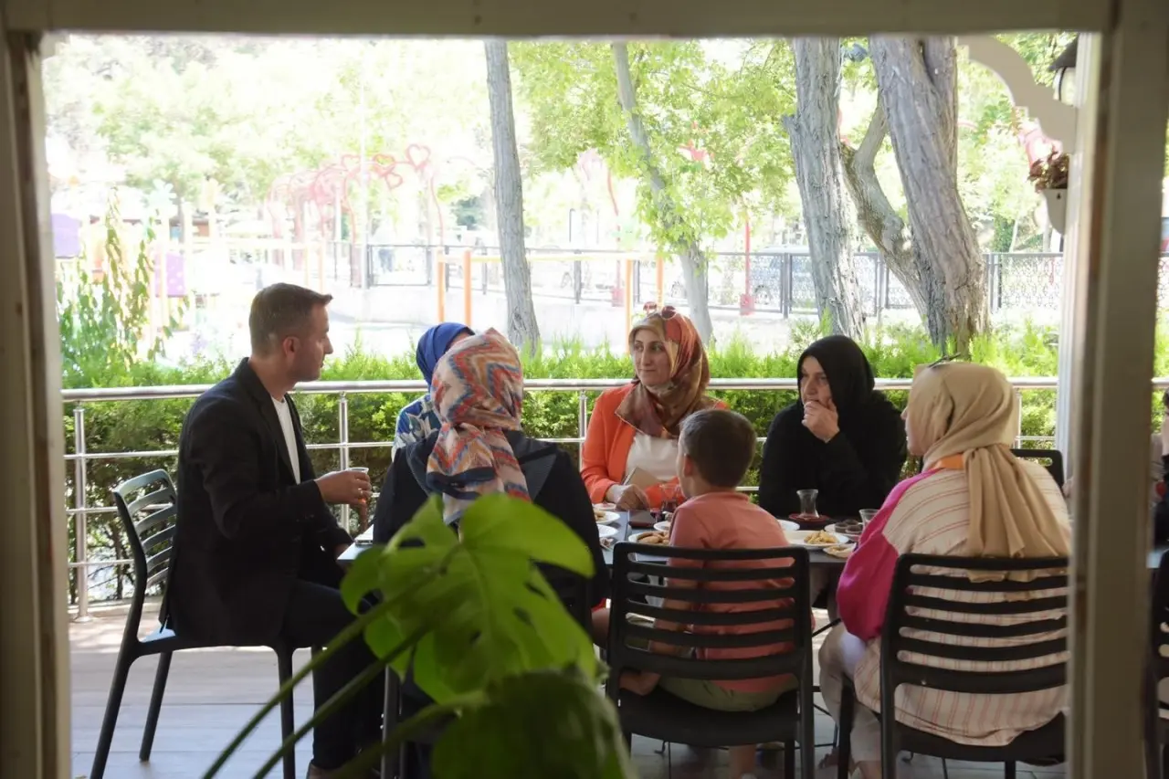 bilecikte-1-mutluluk-kafede-anlamli-bulusma