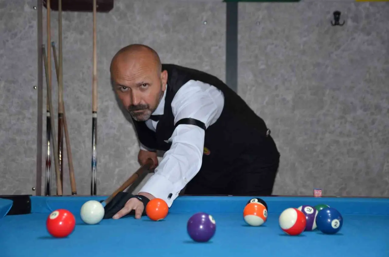 bilardocu-murat-kiremitci-dunya-ucuncusuyle-yapacagi-maca-hazirlaniyor