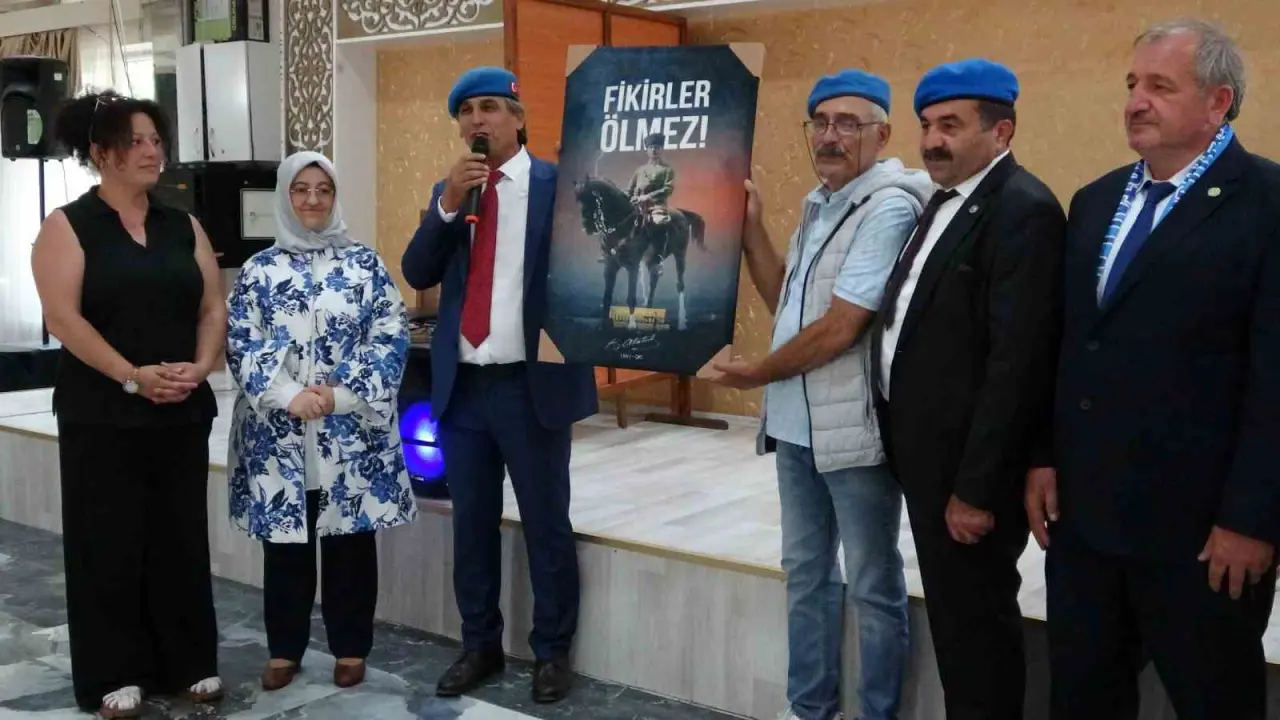 erciyes-mavi-kartallari-kutahyada-sehit-aileleriyle-bulustu