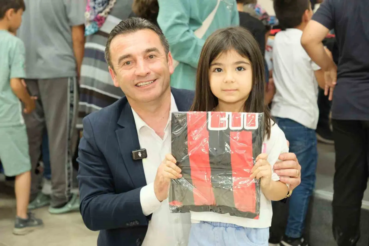 baskan-dokmeciden-eskisehirspor-formasi-hediye