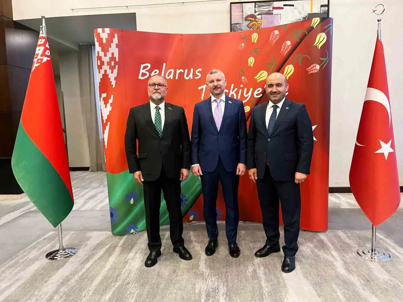 baskan-albayrak-belarus-cumhuriyeti-bagimsizlik-gunu-resepsiyonuna-katildi