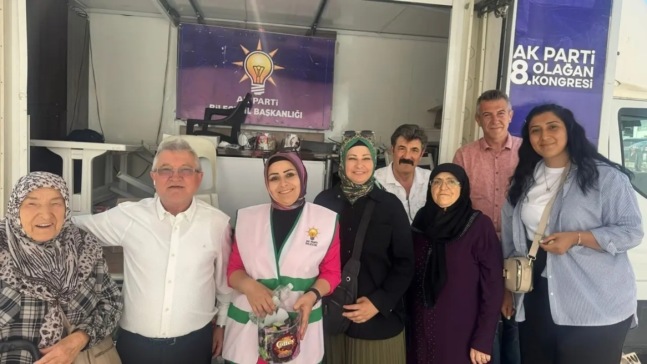 ak-partiden-kapali-pazar-alaninda-uye-standi