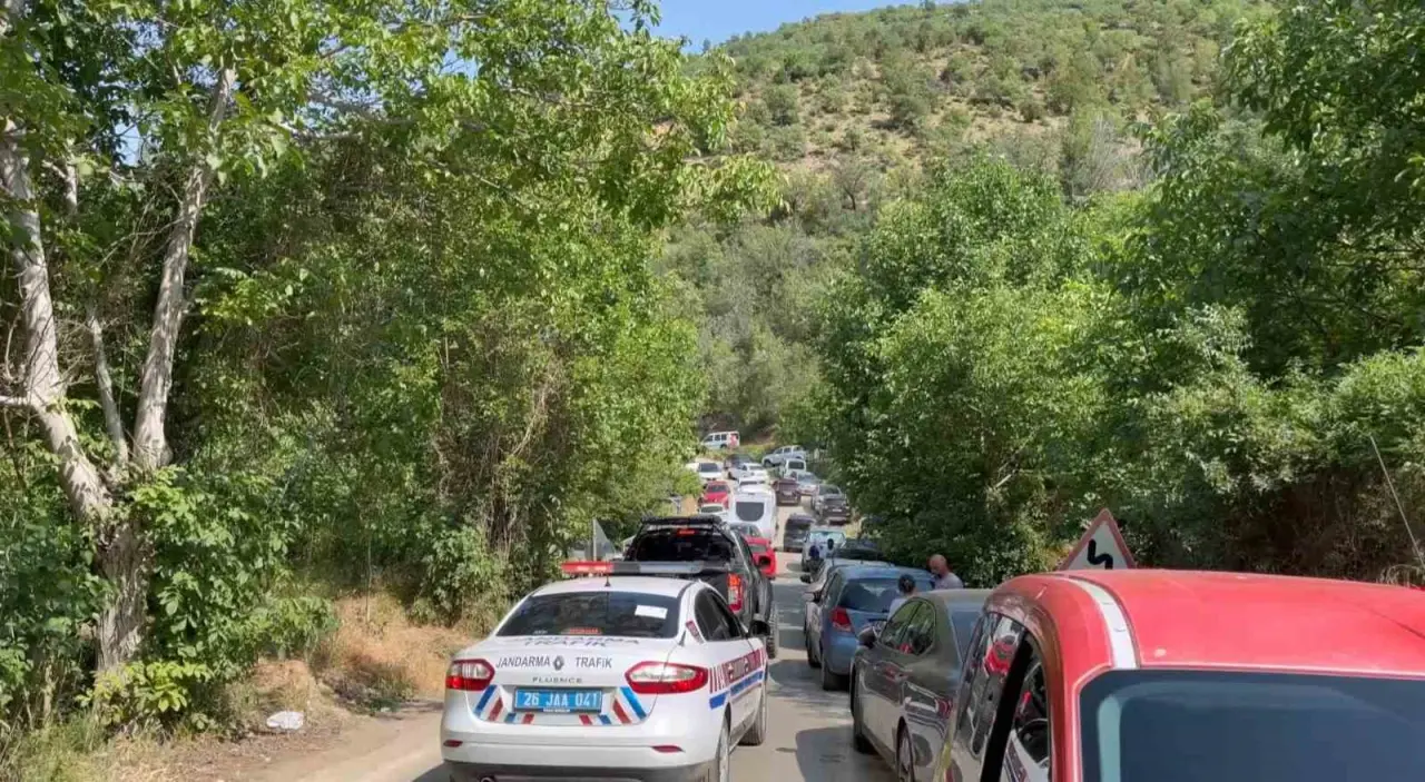 kurban-bayraminda-gurleyik-selalesine-ziyaretci-akini