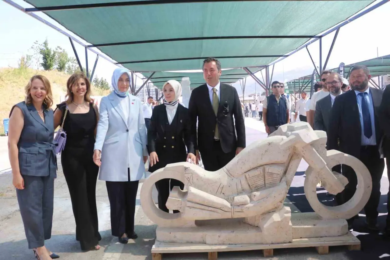 bakan-goktas-afyon-mermeri-sadece-yurt-icinde-degil-uluslararasi-alanda-da-taninacak