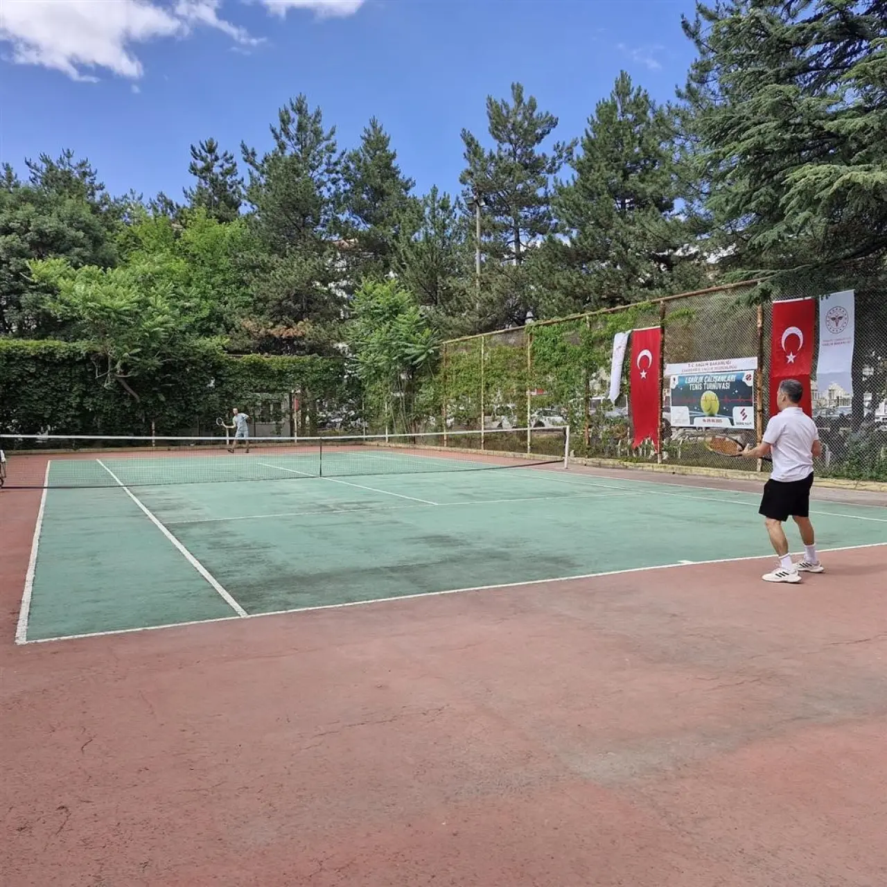 1-saglik-calisanlari-tenis-turnuvasi-kupa-toreniyle-sona-erdi