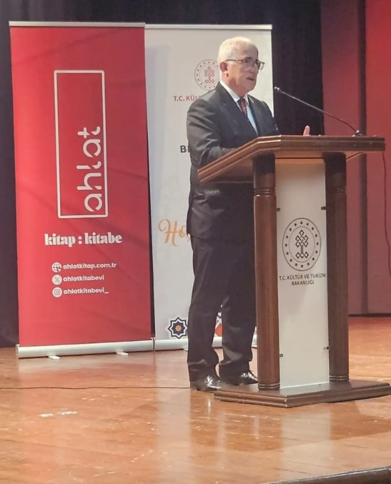 eskisehirde-bulunan-tarihi-el-yazmasi-eser-kitap-haline-getirildi