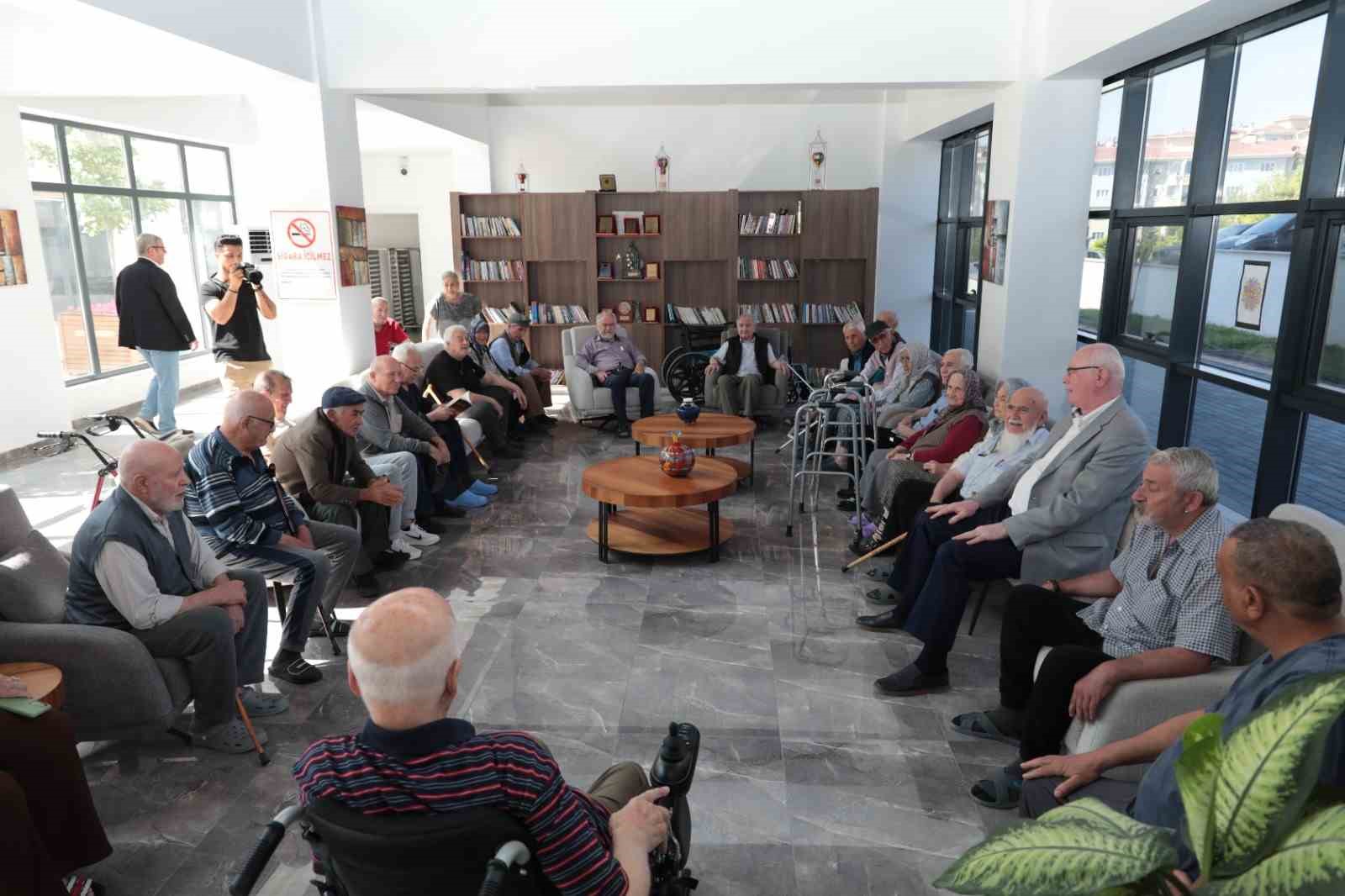 baskan-kazim-kurttan-koca-cinarlara-bayram-ziyareti