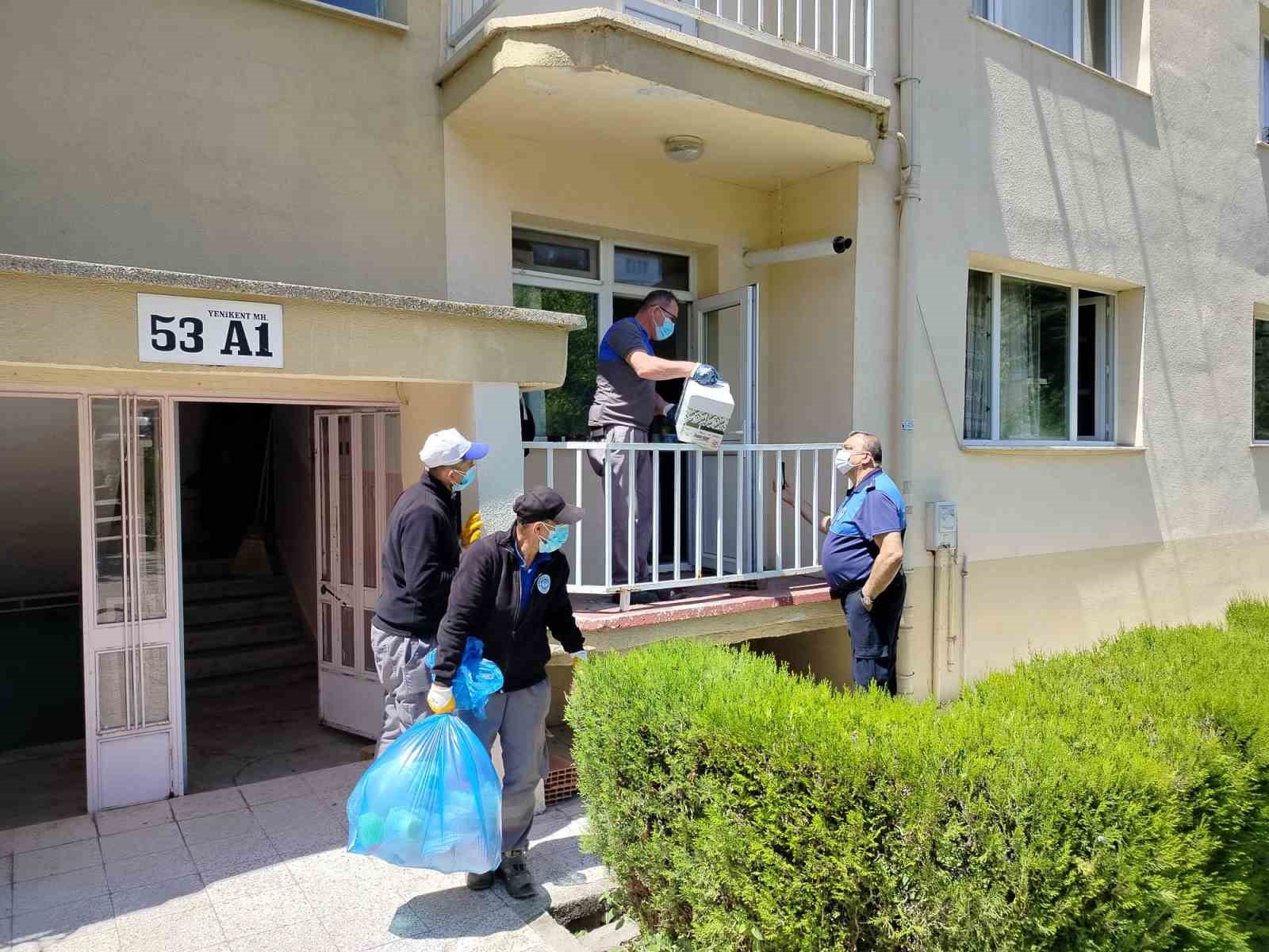 emekli-doktorun-cop-eve-donen-dairesi-temizlendi