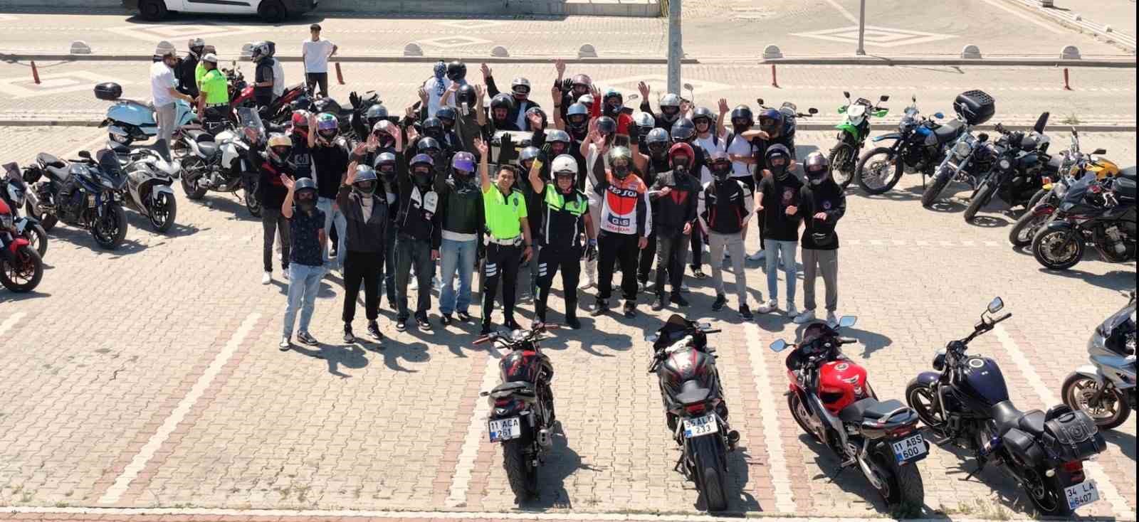 en-cok-motosiklet-kazasinin-yasandigi-bilecikte-suruculerine-uygulamali-egitim-verildi