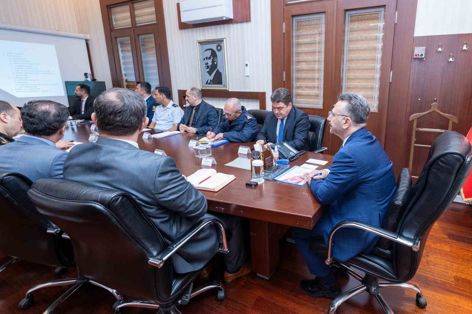eskisehir-valiliginde-il-guvenlik-ve-asayis-koordinasyon-toplantisi-gerceklesti