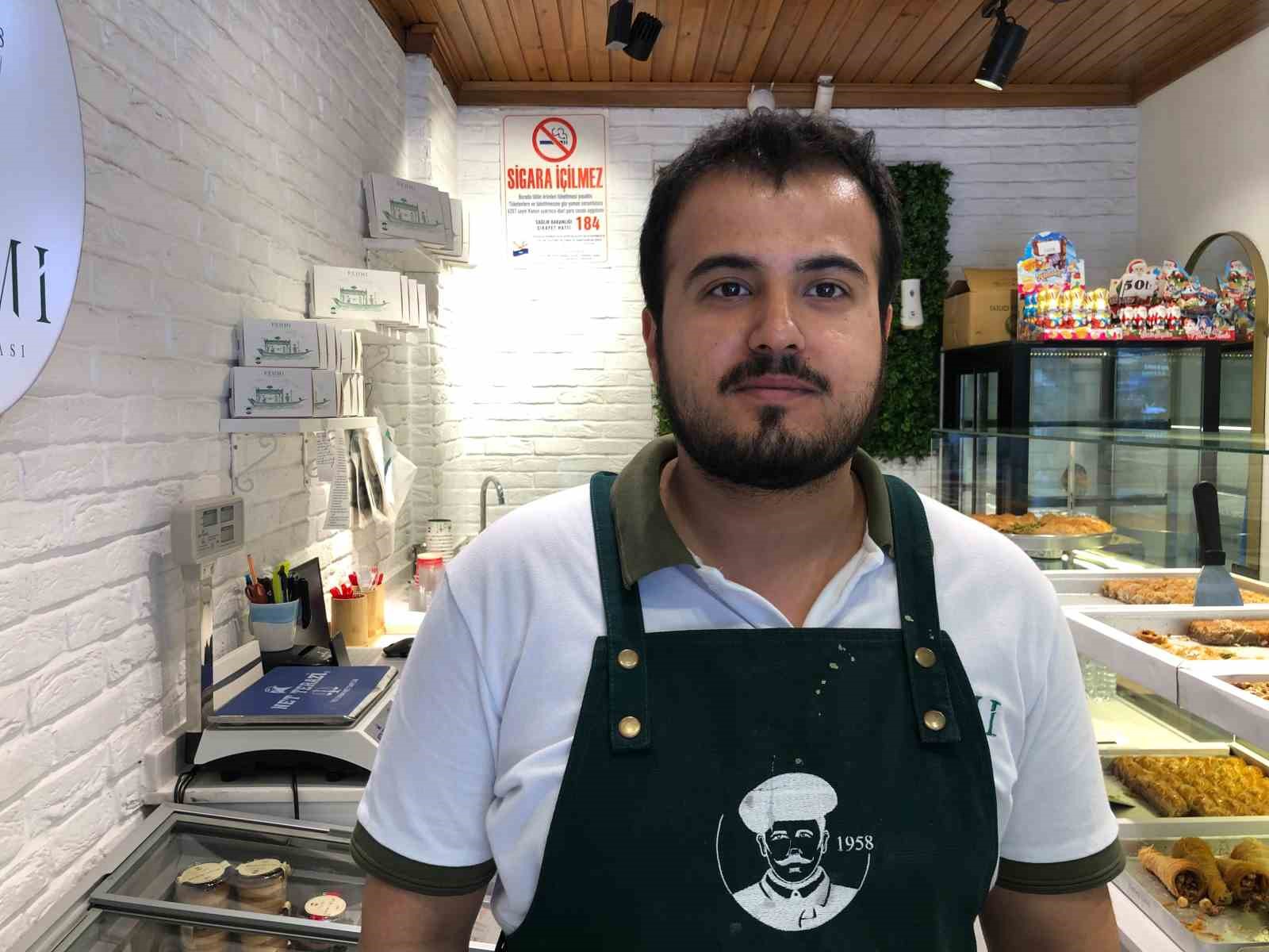kulahta-dondurmaya-yeni-alternatif-irmik-helvali-dondurma