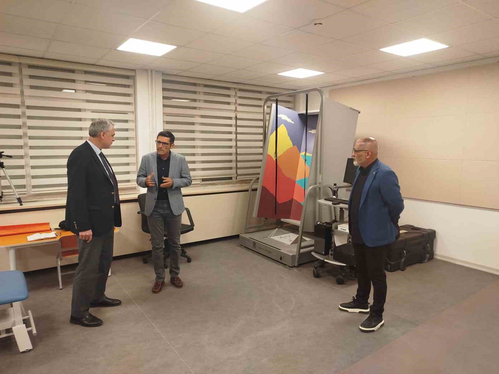 rektor-yardimcisi-erdemirden-engelliler-arastirma-enstitusune-ziyaret