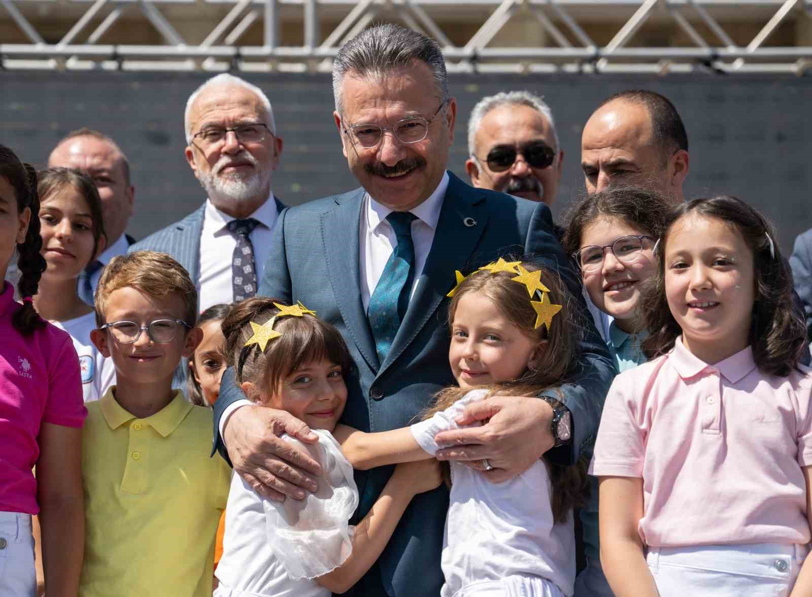 turkiye-yuzyilinda-gelecegin-yildizlari-yil-sonu-senligi-duzenlendi