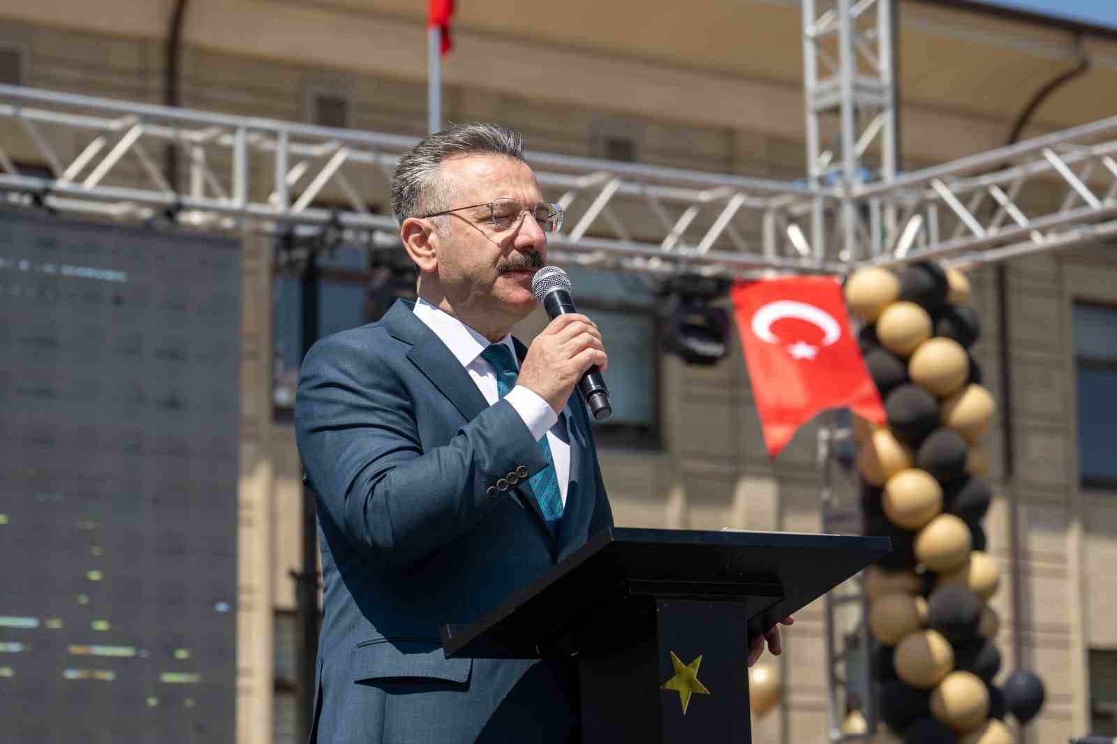 turkiye-yuzyilinda-gelecegin-yildizlari-yil-sonu-senligi-duzenlendi