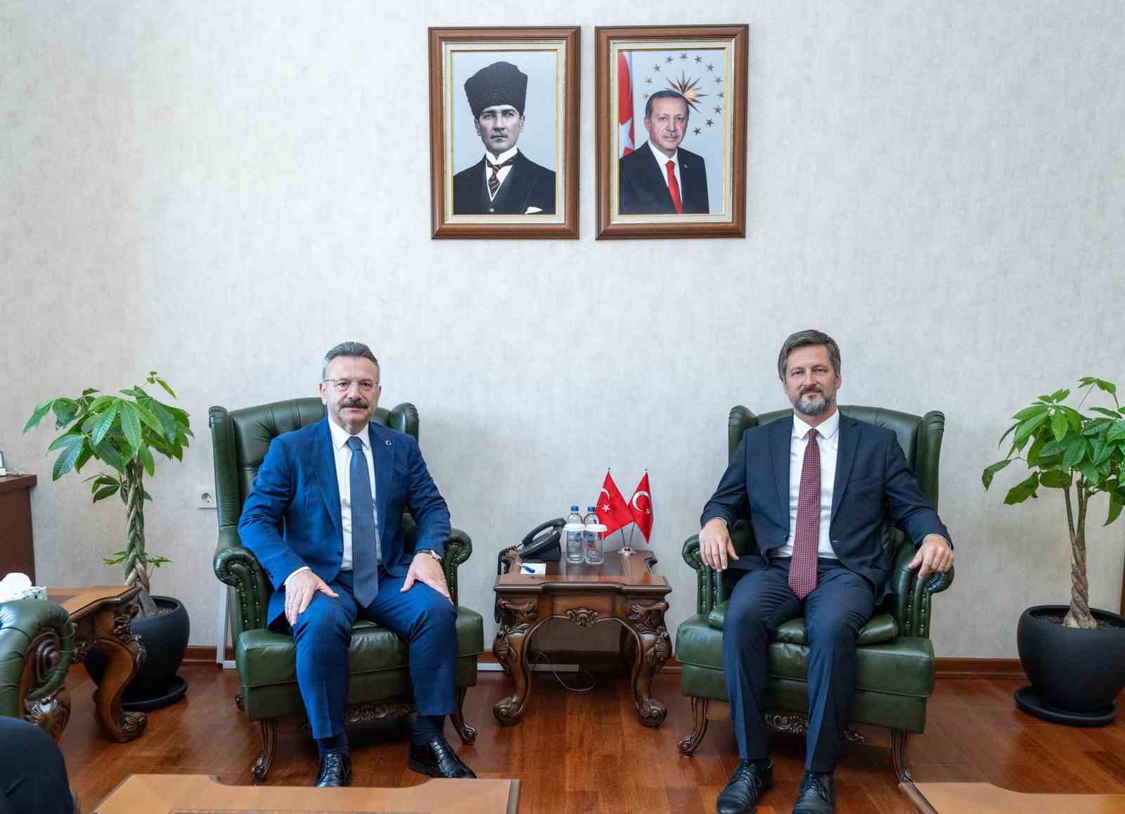 valisi-huseyin-aksoy-buyukelci-viktor-matisi-makaminda-kabul-etti