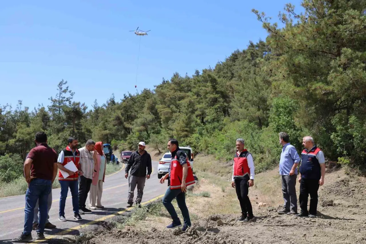orman-yangini-olan-koylerde-zarar-tespiti-calismalari-hiz-kesmeden-devam-ediyor