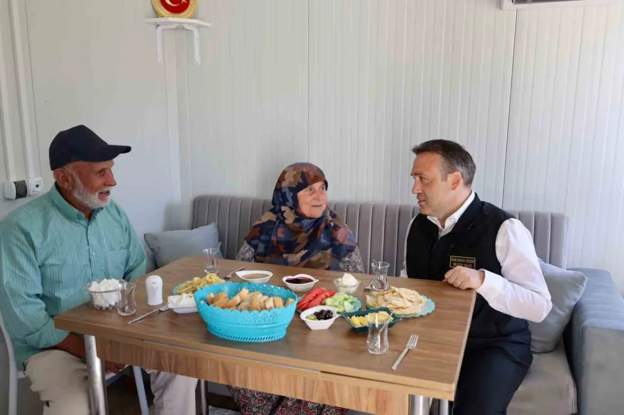 gecici-barinma-merkezinde-ilk-sabah-kahvaltisi