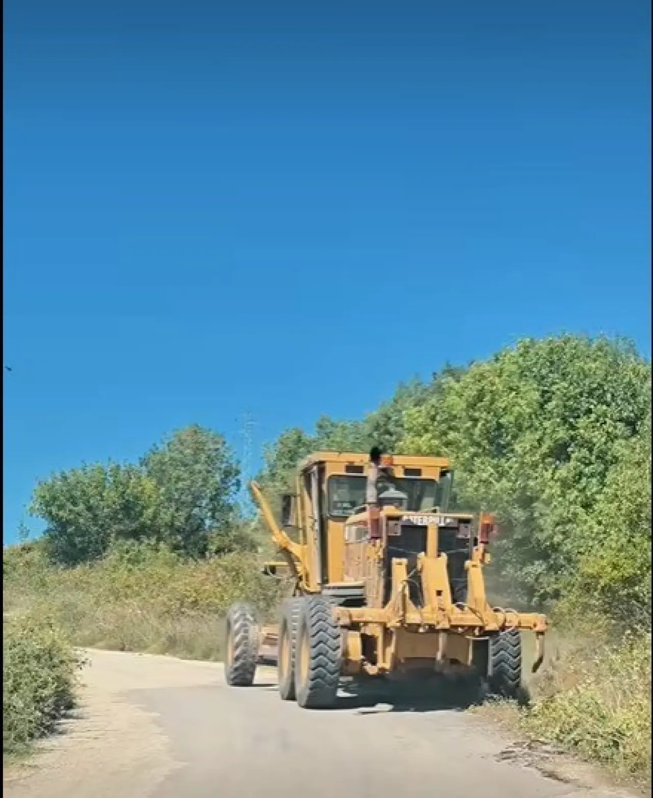 bayirkoy-belediyesinden-yol-bakim-ve-temizlik-calismalari