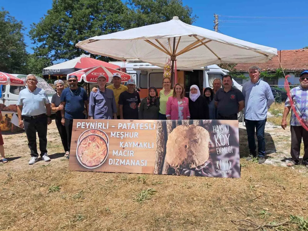 pazaryerinde-karavan-ruzgari-200den-fazla-karavan-kinikta-bulustu