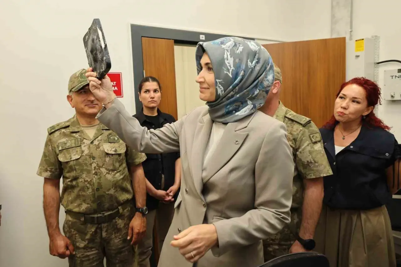 vali-yigitbasi-fabrikamiz-ulkemizin-savunma-sanayine-onemli-katkilar-sagliyor