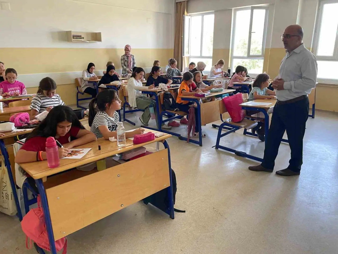 il-muftusu-imamoglu-yaz-kuran-kurs-calismalarini-denetledi