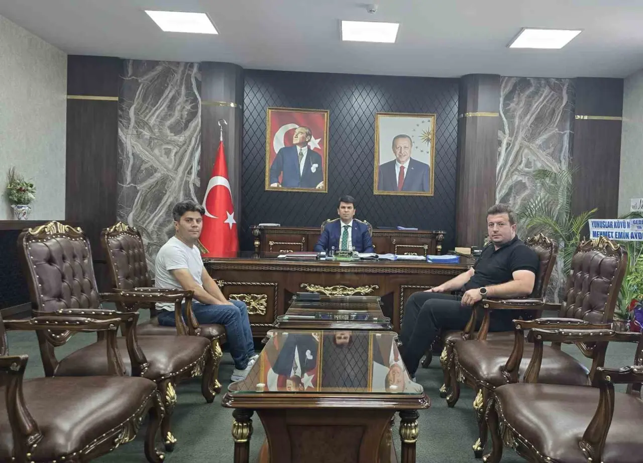 gediz-kaymakami-emrah-uzun-gorevine-basladi