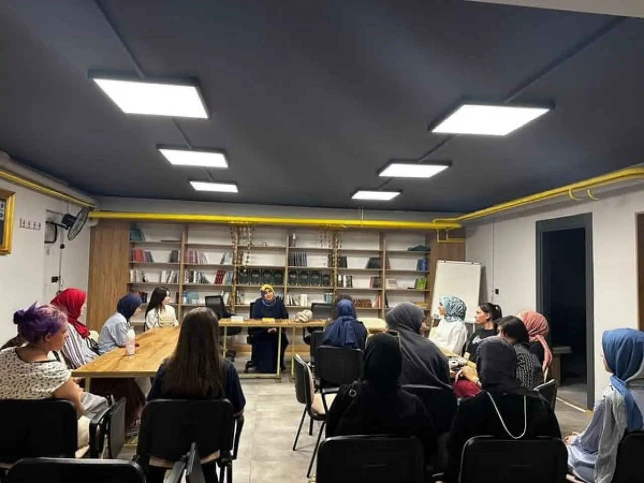 genclerle-yaz-nesesi-sohbetleri-basladi