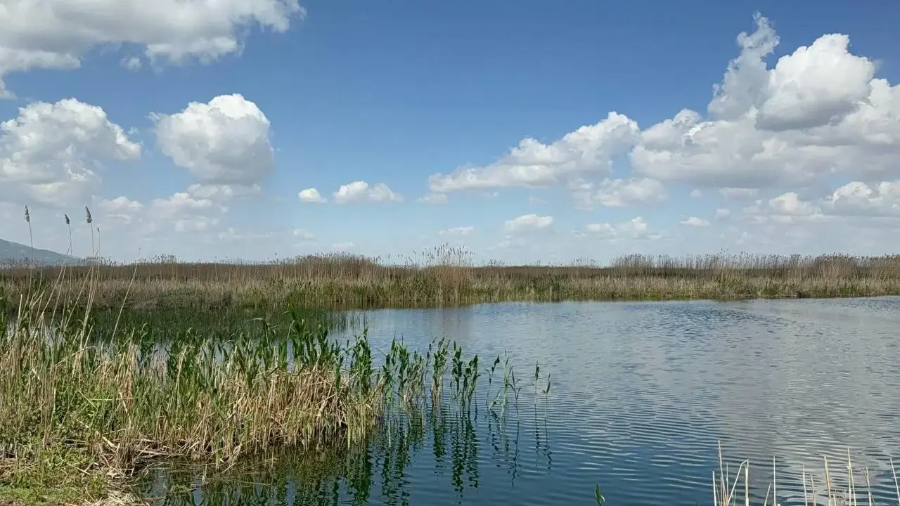 motosikletli-dogaseverler-eber-golu-icin-bir-araya-geldi