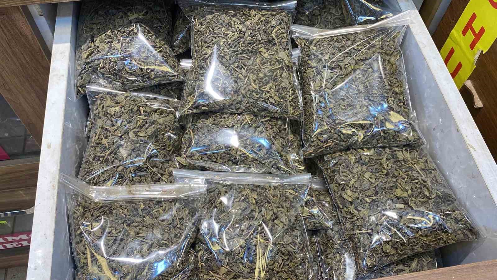zayiflamak-icin-tuketilen-caylar-karaciger-ve-bobrek-sagligini-bozabilir