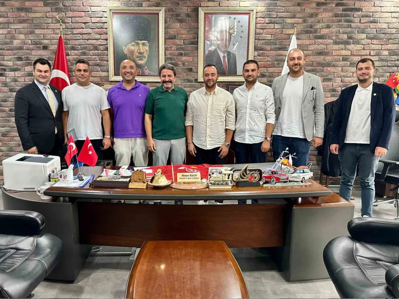 kulup-yonetiminden-genclik-ve-spor-il-muduru-hasan-kalina-ziyaret