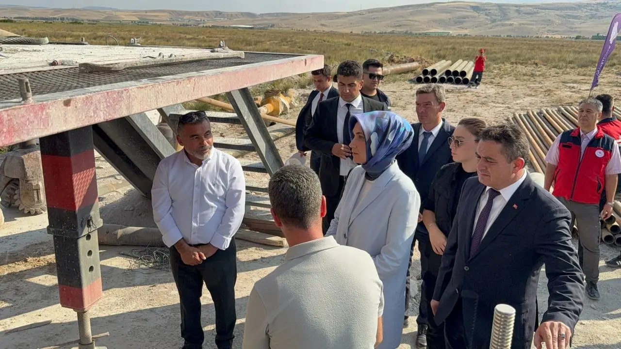 afyonkarahisarin-3-ilcesinin-sinirina-organize-tarim-bolgesi-kurulacak