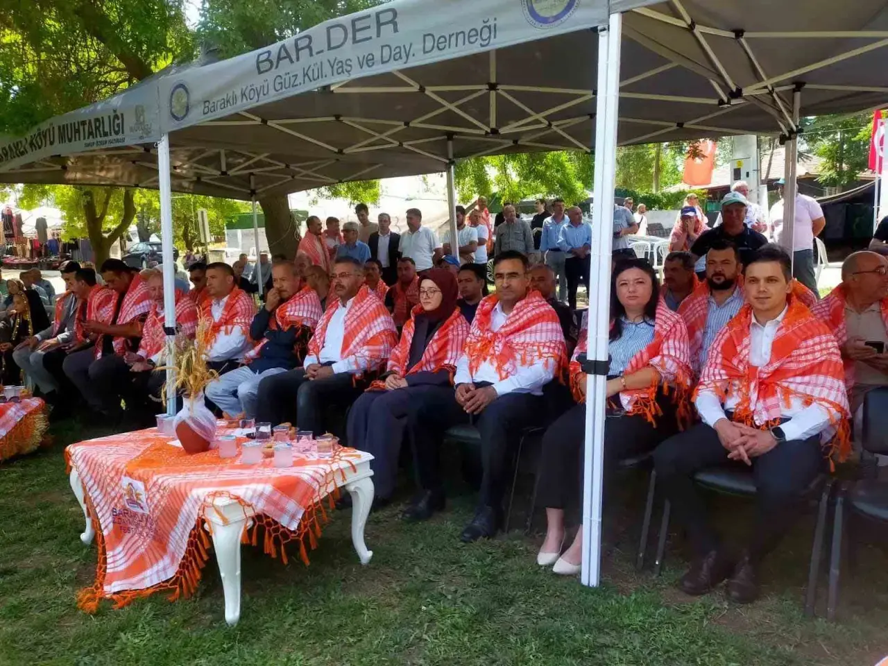 festivalde-en-guzel-kuzu-ve-buzagi-secildi