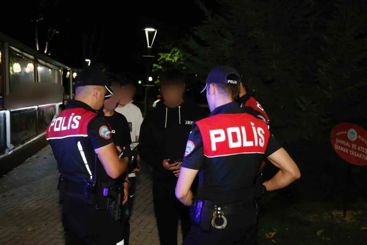 polis-ekiplerinden-genis-kapsamli-uygulama