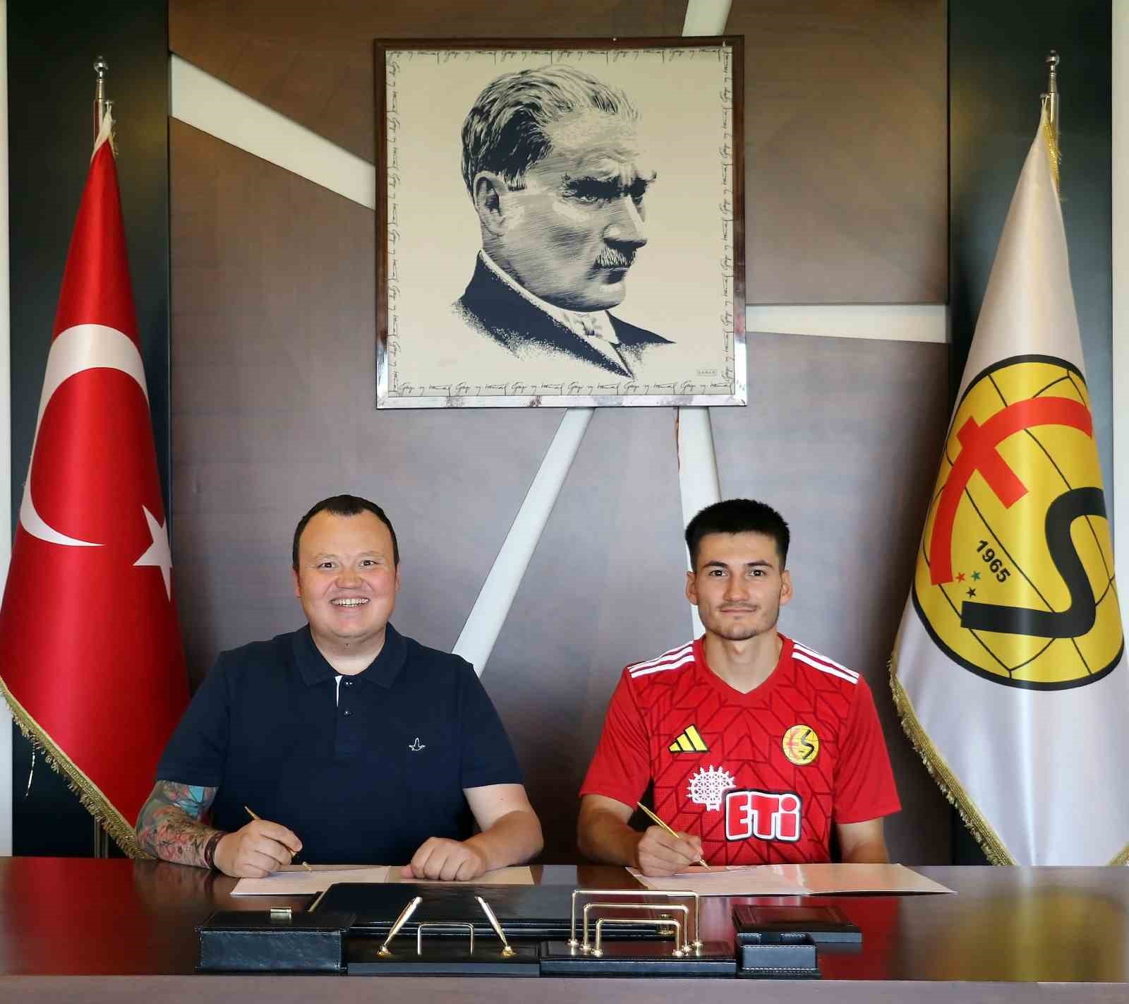 eskisehirsporun-golcukspordan-yaptigi-yeni-transferi-belli-oldu