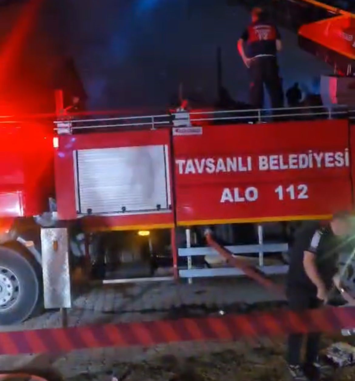 tavsanlida-cikan-yanginda-4-ev-kullanilamaz-hale-geldi