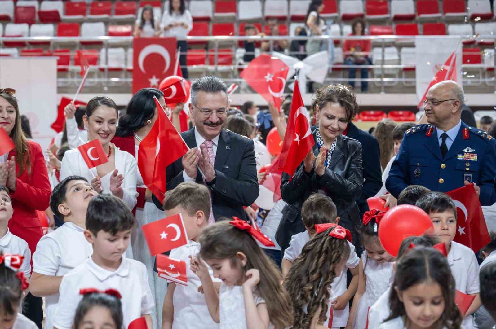vali-huseyin-aksoy-2-yildir-eskisehirde