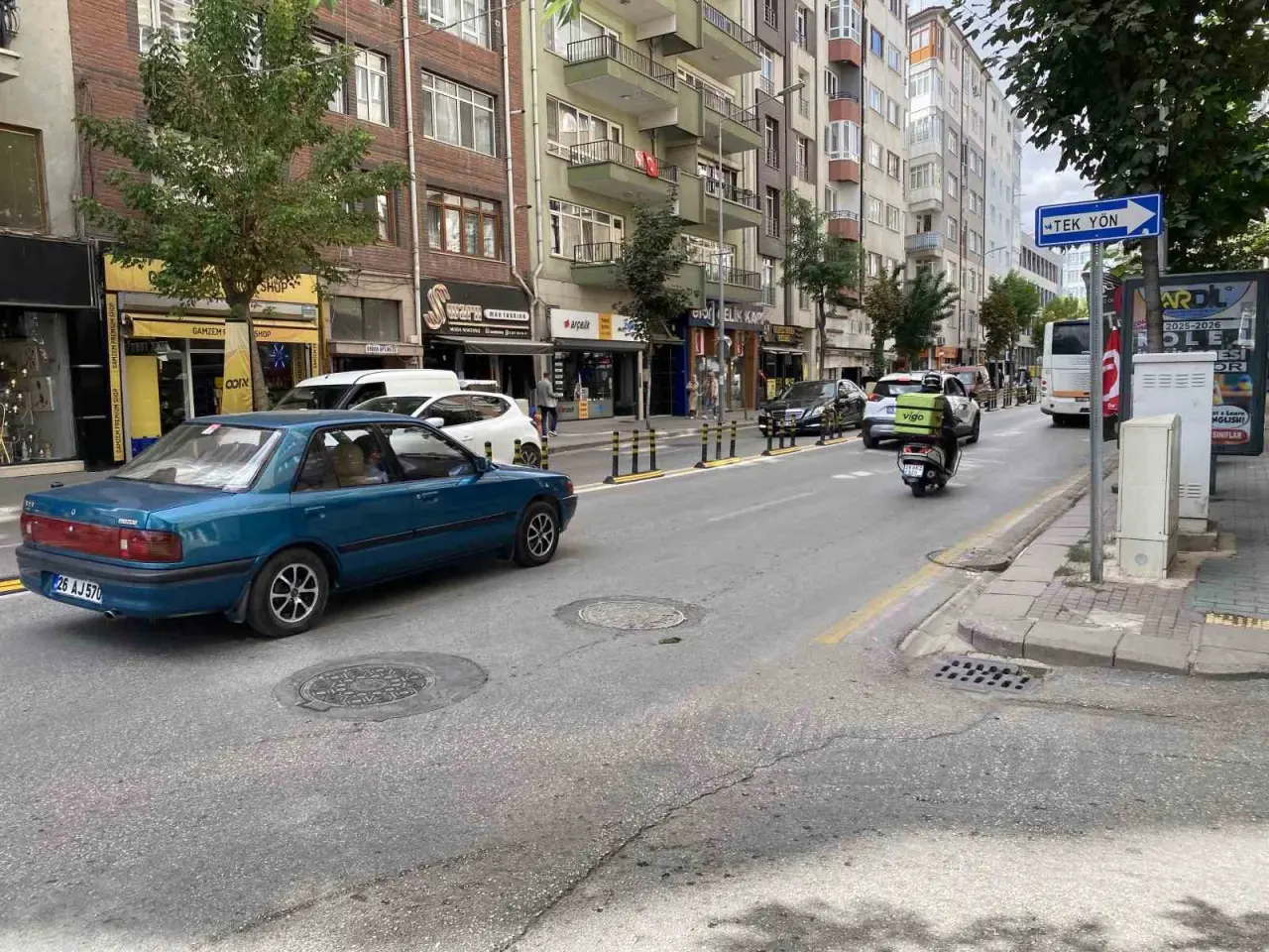 istiklal-mahallesine-girmek-isteyen-suruculere-duba-engeli