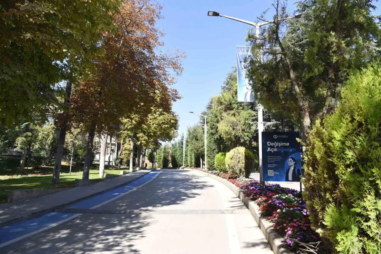 anadolu-universitesi-yunus-emre-kampusunde-cevre-duzenlemesi