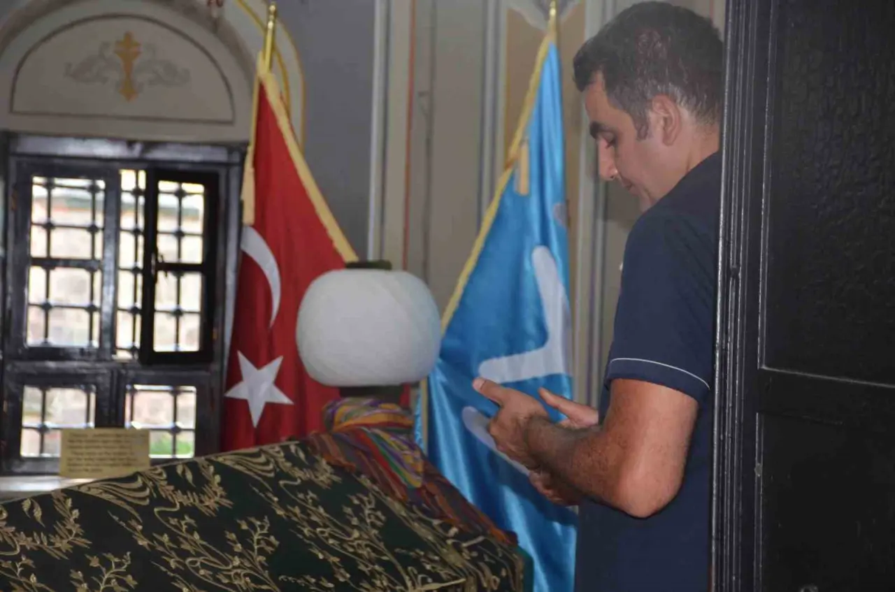 bu-ilcenin-nufusu-bir-gunde-yuzde-2500-artiyor