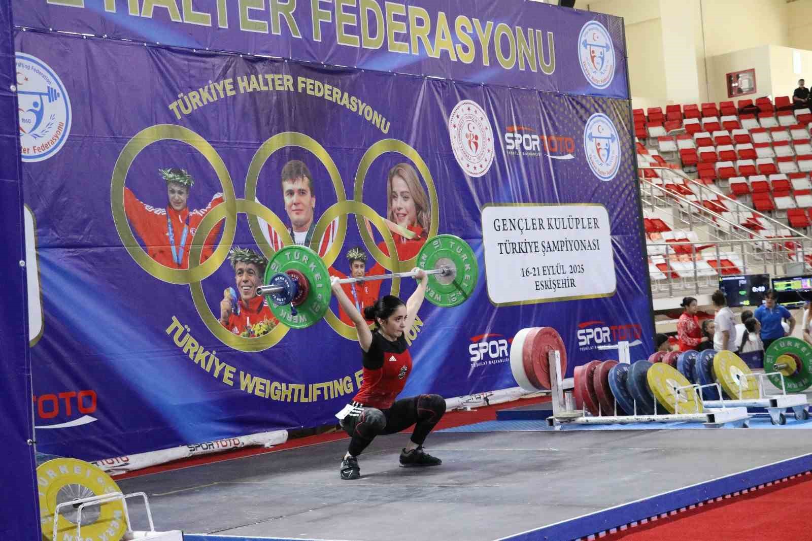 gencler-kulupler-turkiye-halter-sampiyonasi-eskisehirde-basladi