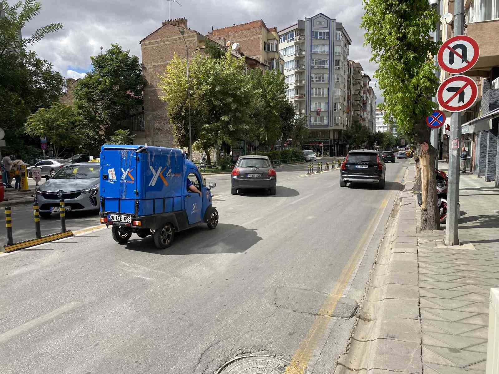 istiklal-mahallesine-girmek-isteyen-suruculere-duba-engeli