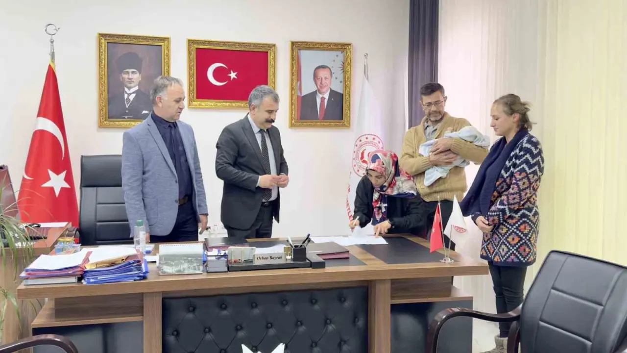 koruyucu-aile-projesi-bir-cocugu-daha-sicak-yuvaya-kavusturdu