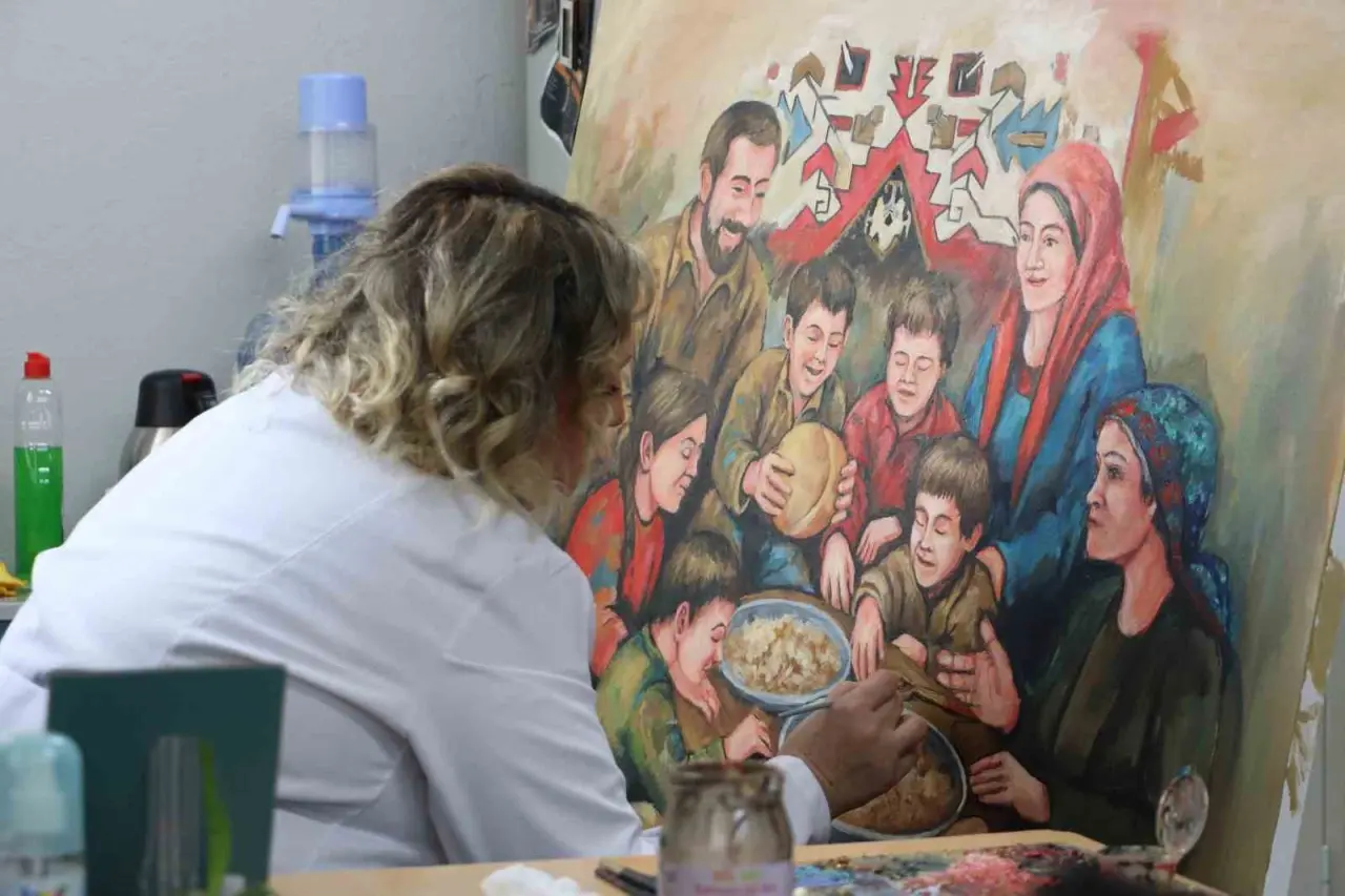 turk-aile-yapisi-yagli-boya-tablolariyla-olumsuzlesiyor