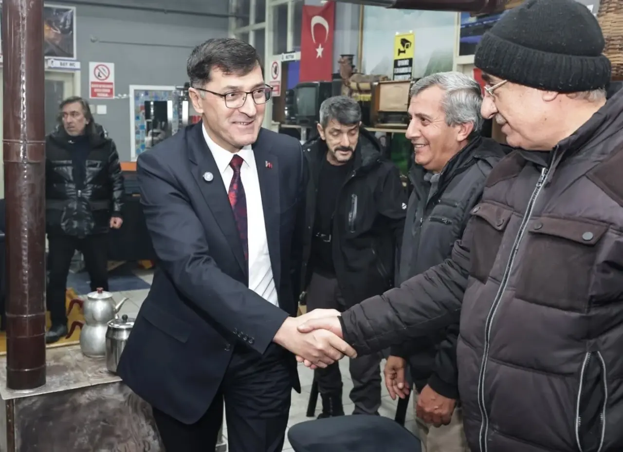 baskan-eyup-kahveci-antika-ve-mezat-bulusmalarina-katildi