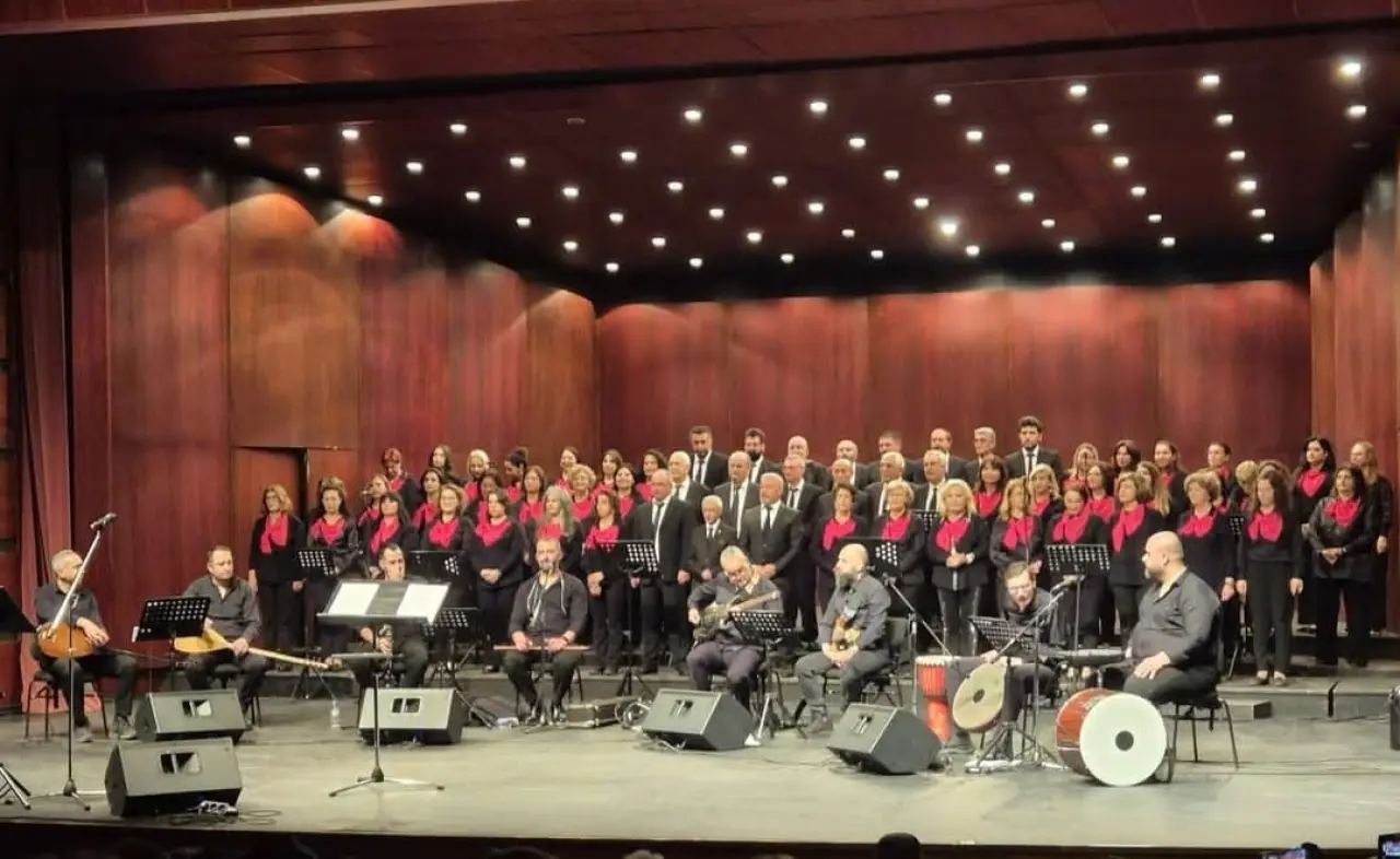 sivrihisarlilar-dernegi-korosundan-turk-halk-muzigi-konseri