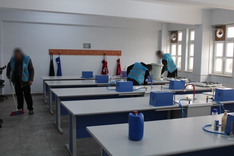 ara-tatilde-okullarin-bakimlarini-yukumluler-yapiyor